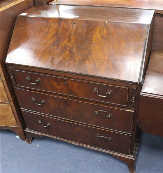 A mahogany bureau W.91cm